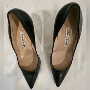 Manola black heel